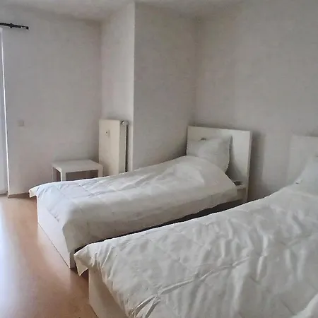 Apartment Lumini *