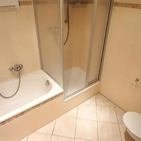 Lumini Apartment