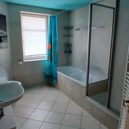 Apartment Lumini *